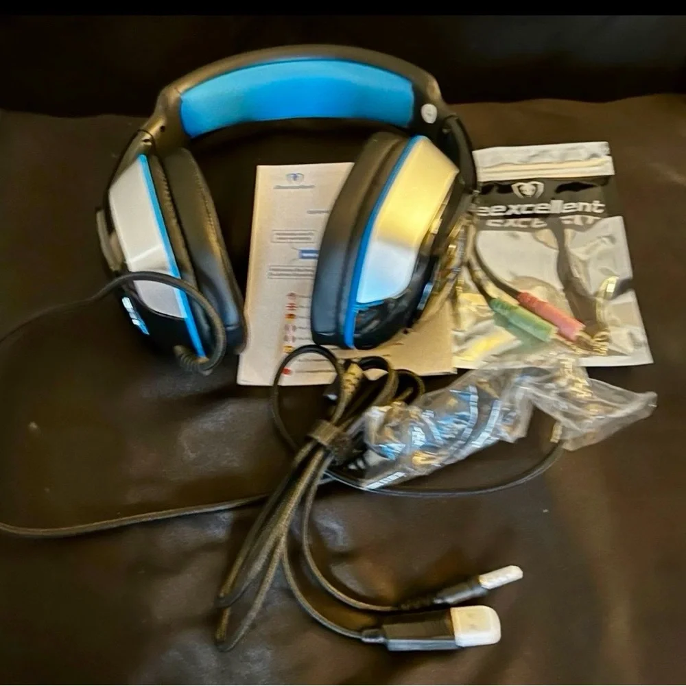 Gaming Headset with Microphone - Black & Blue